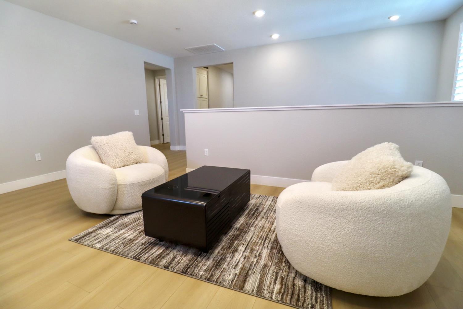 8594 Sona Way