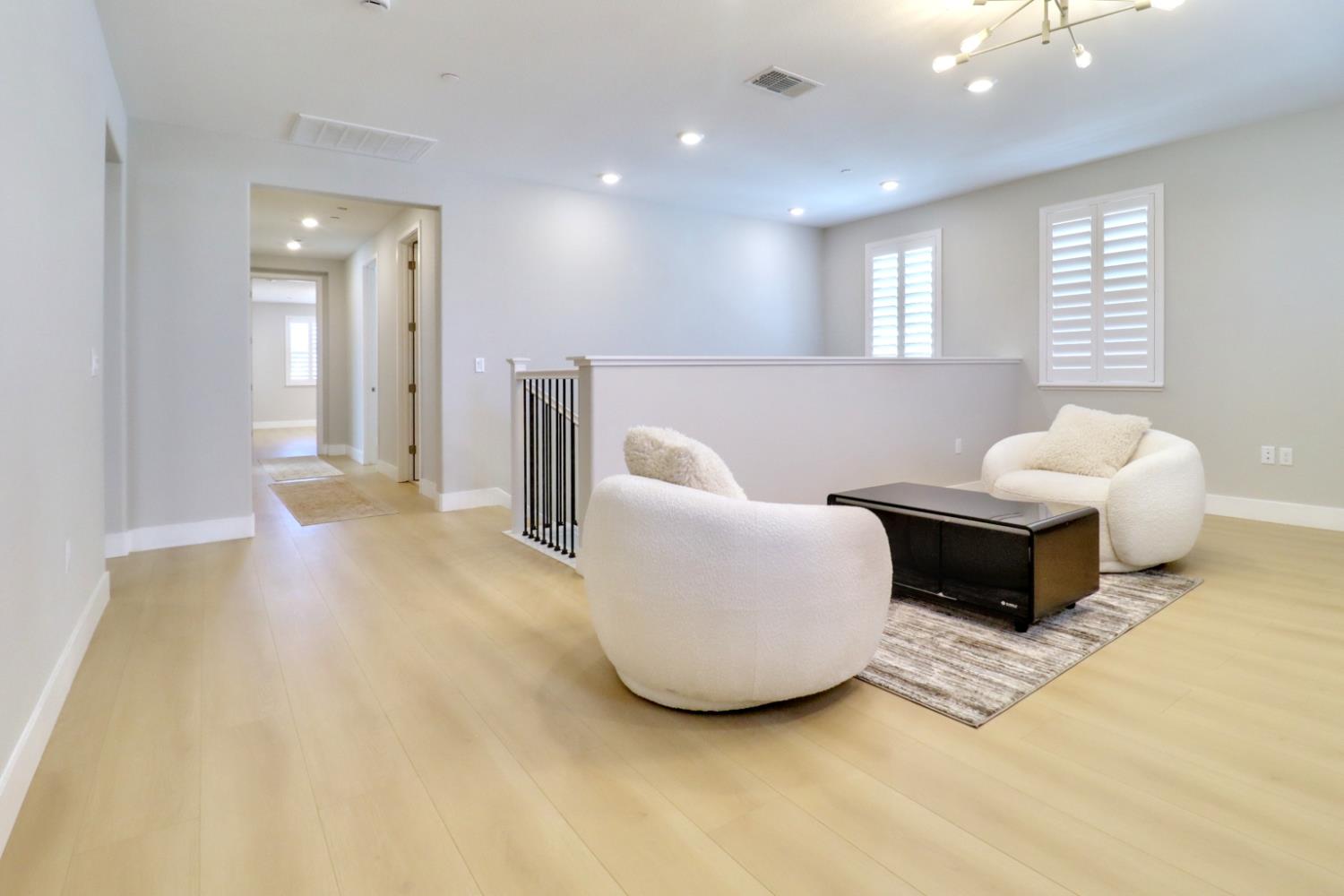 8594 Sona Way