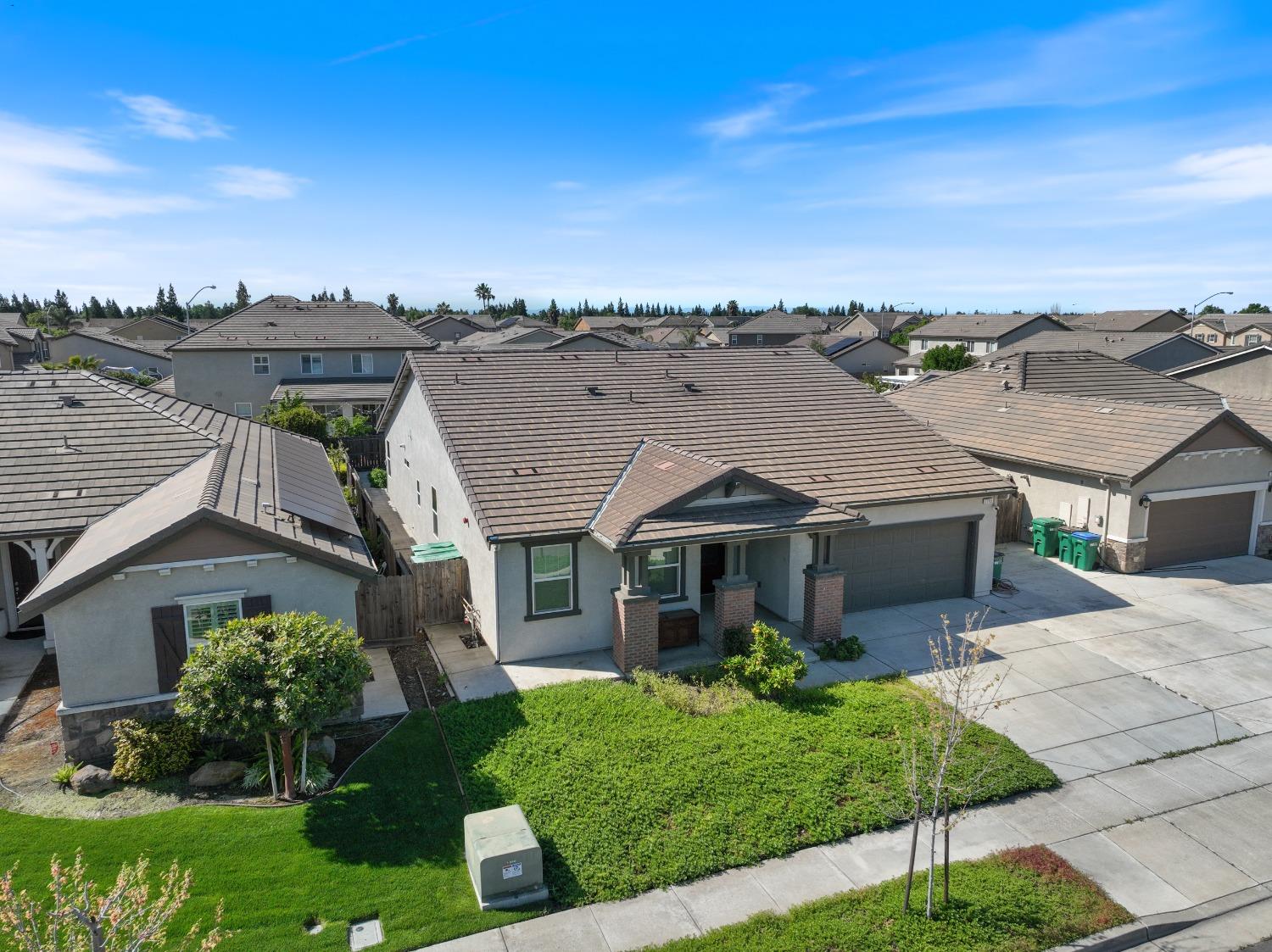 3760 Orbison Lane