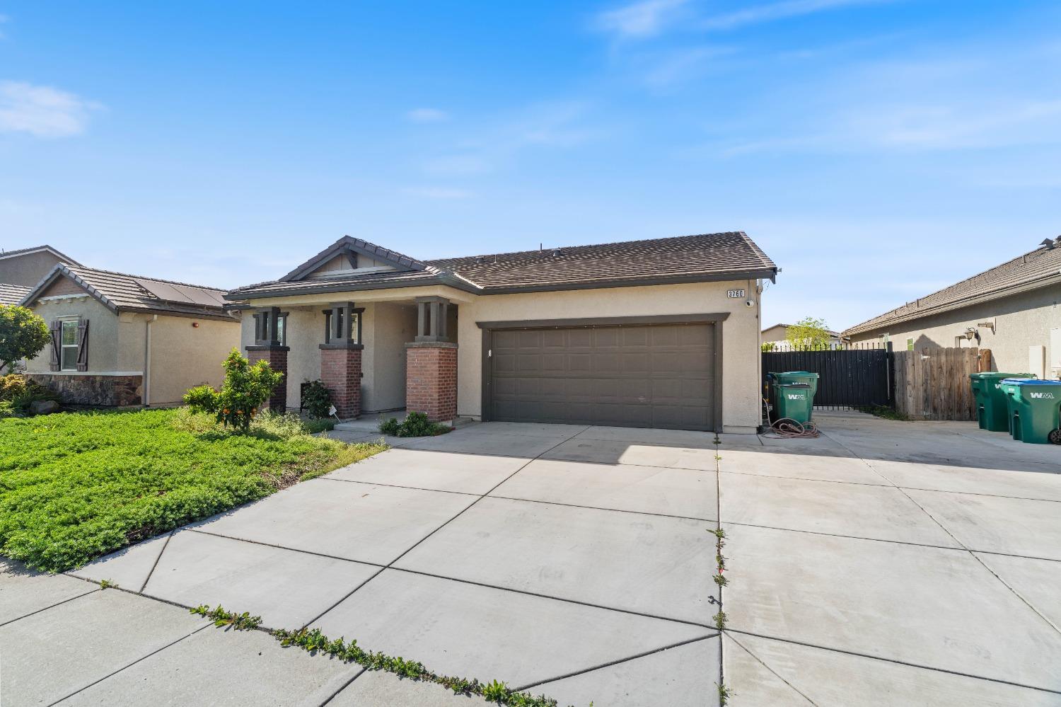 3760 Orbison Lane