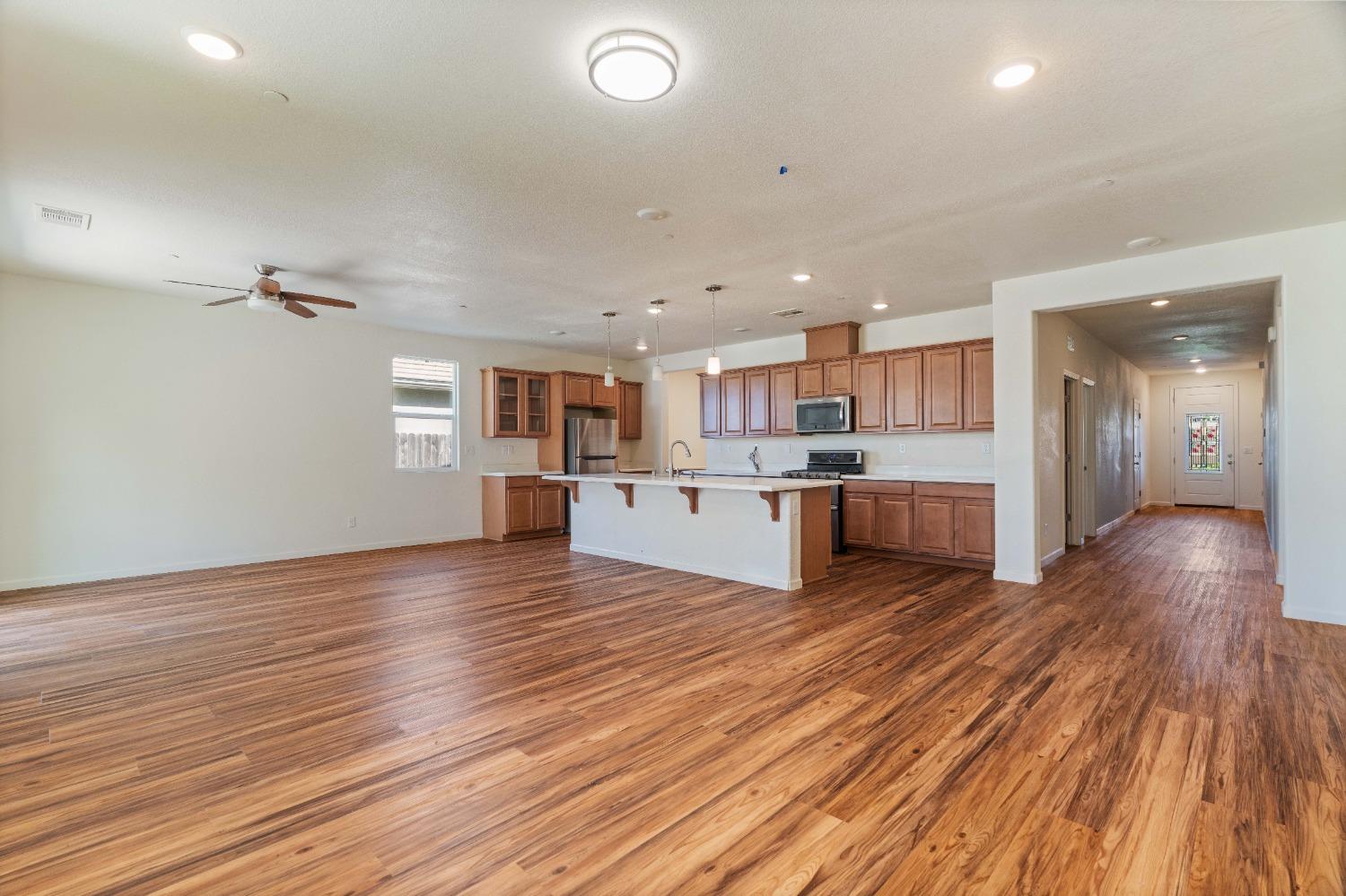 3760 Orbison Lane