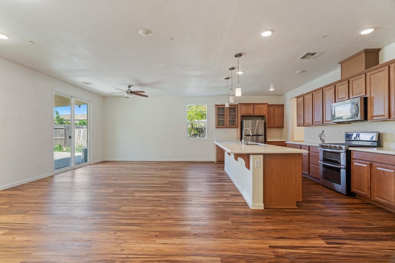 3760 Orbison Lane