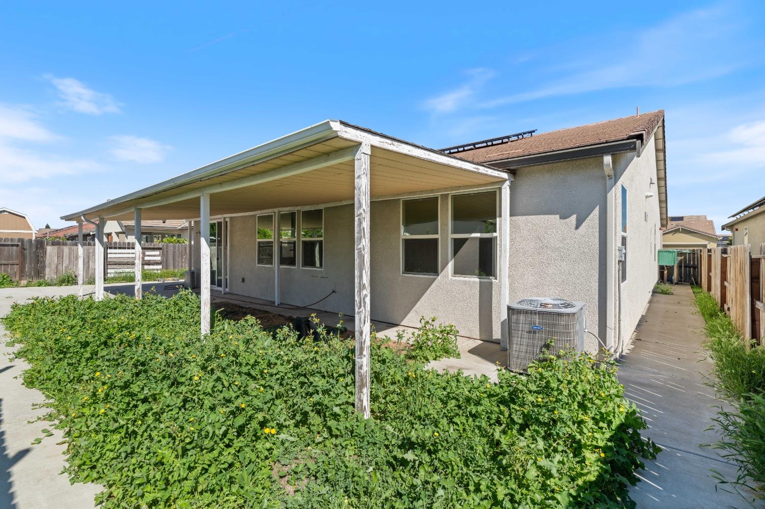 3760 Orbison Lane