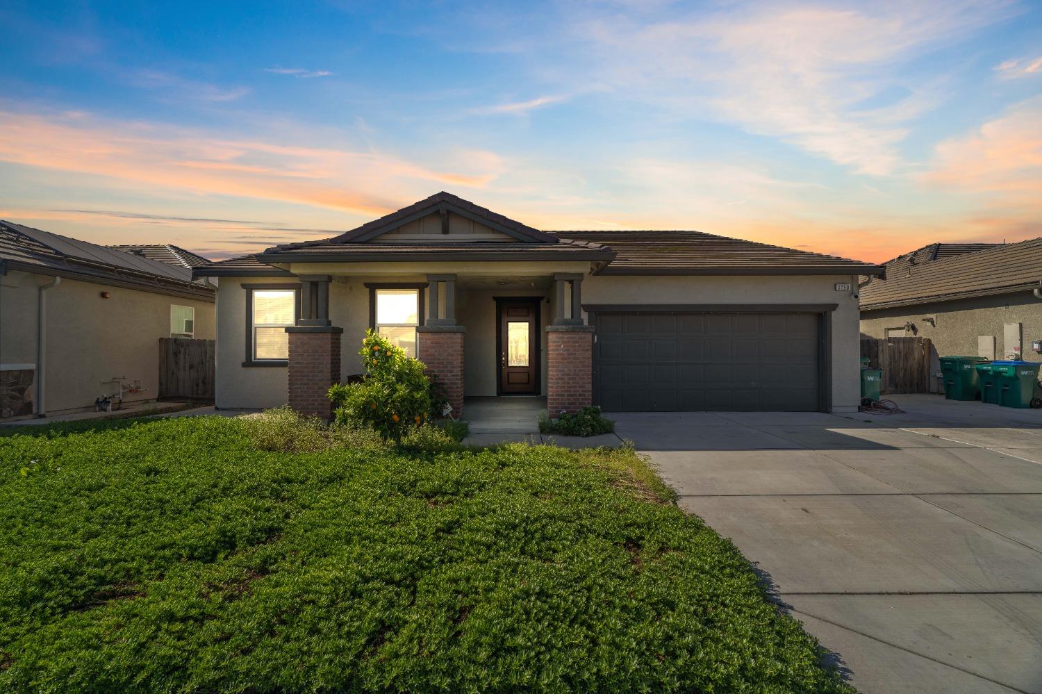 3760 Orbison Lane