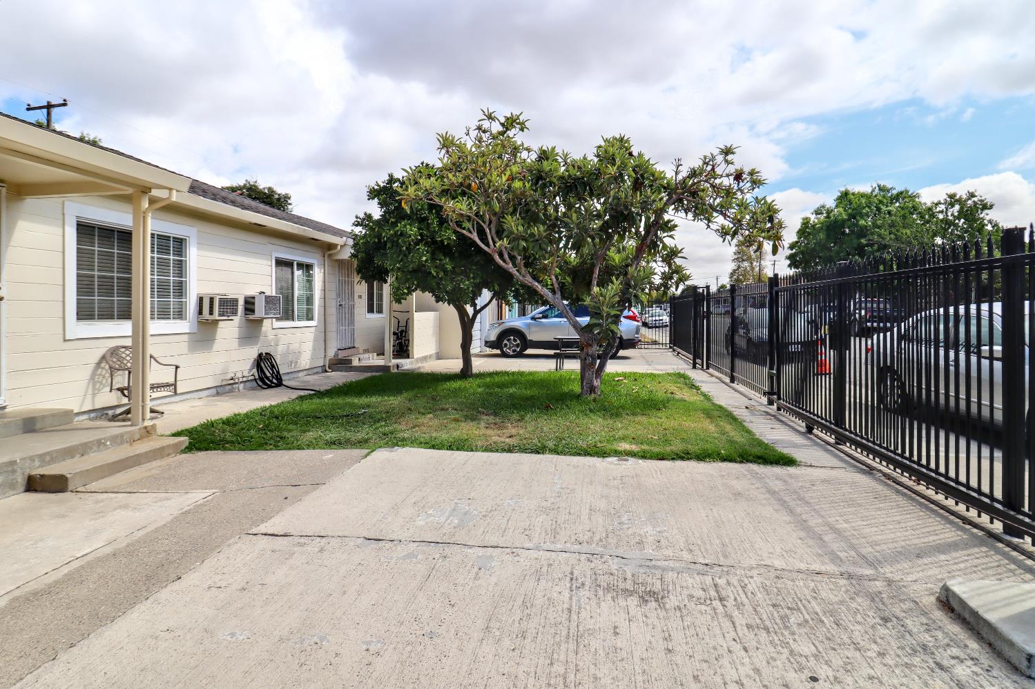 5219 Thurman Way