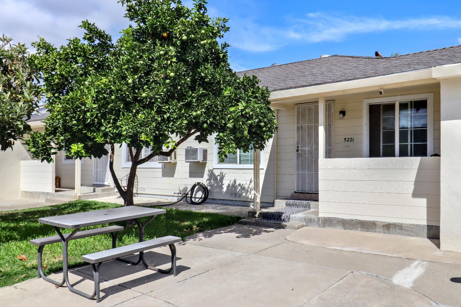 5219 Thurman Way