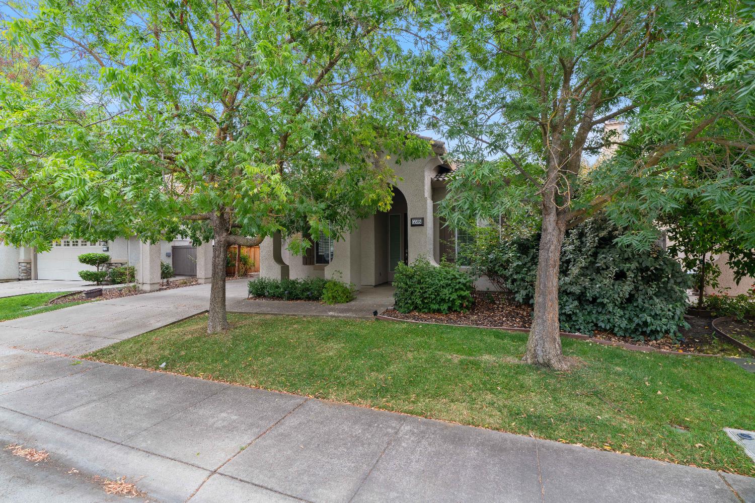5546 Swadly Way
