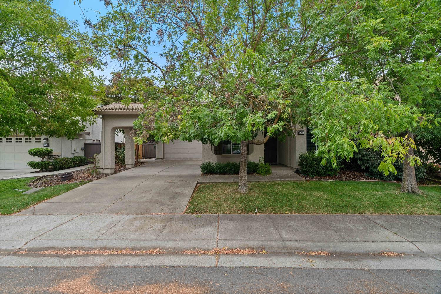 5546 Swadly Way