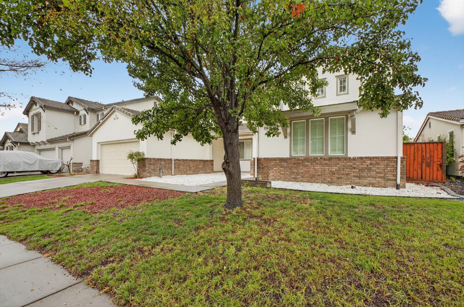 3750 Bridgeway Lakes Drive