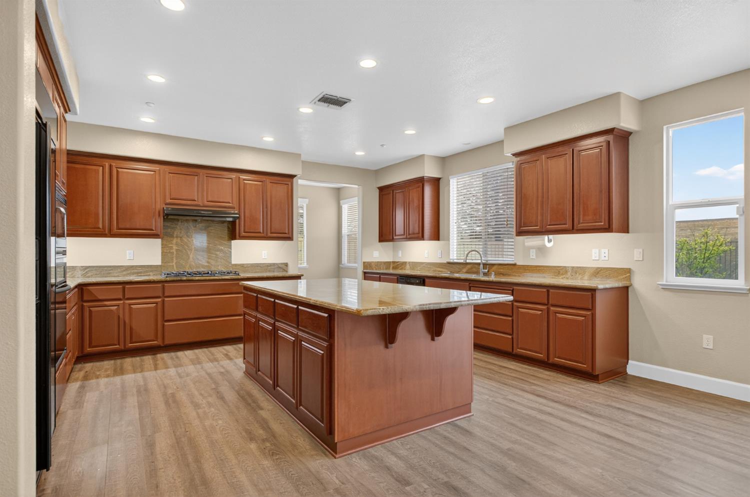 3750 Bridgeway Lakes Drive