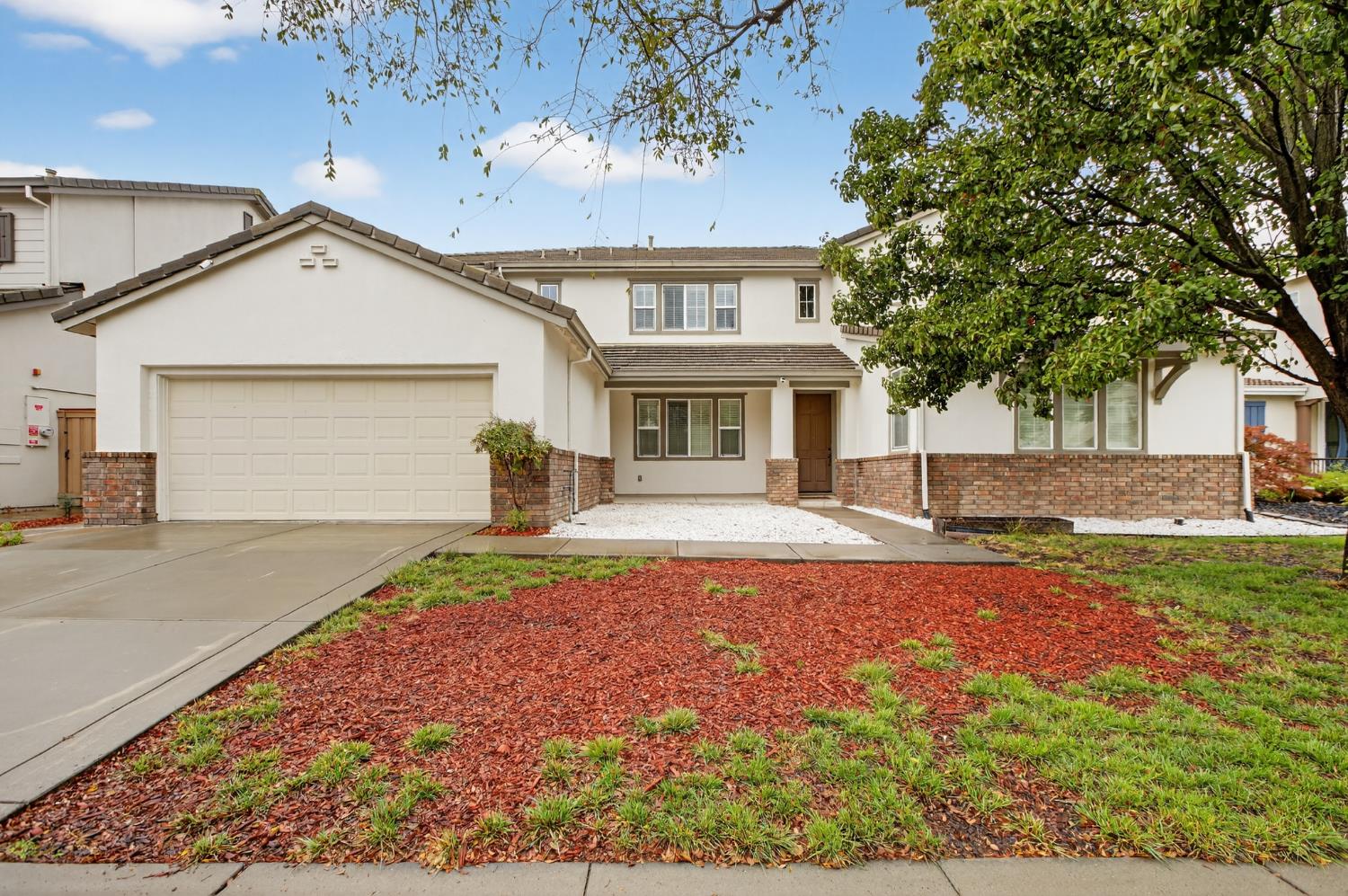 3750 Bridgeway Lakes Drive