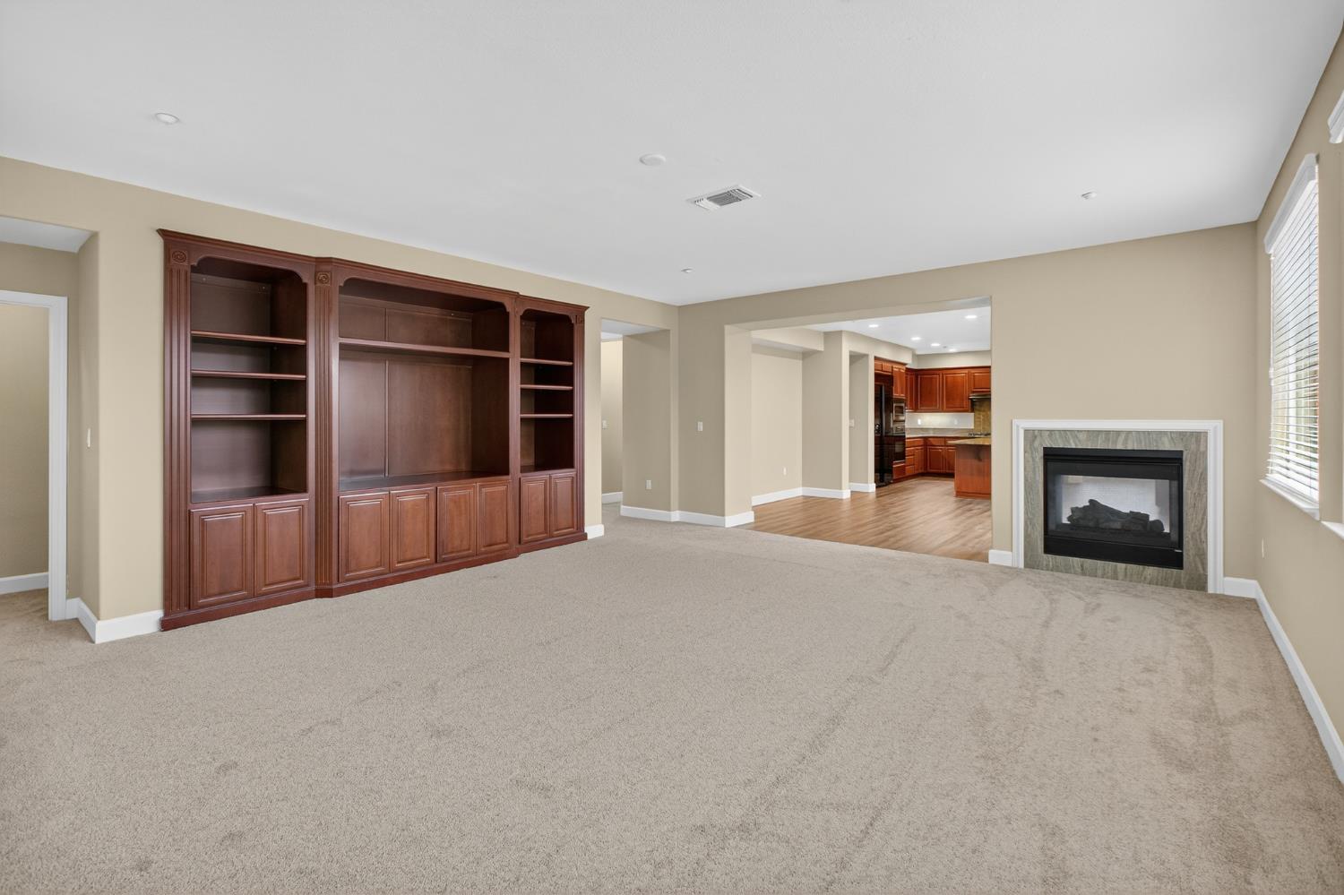 3750 Bridgeway Lakes Drive