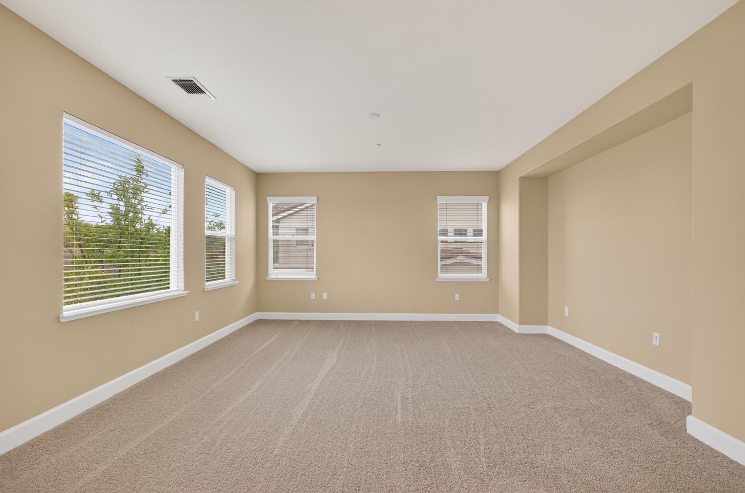3750 Bridgeway Lakes Drive