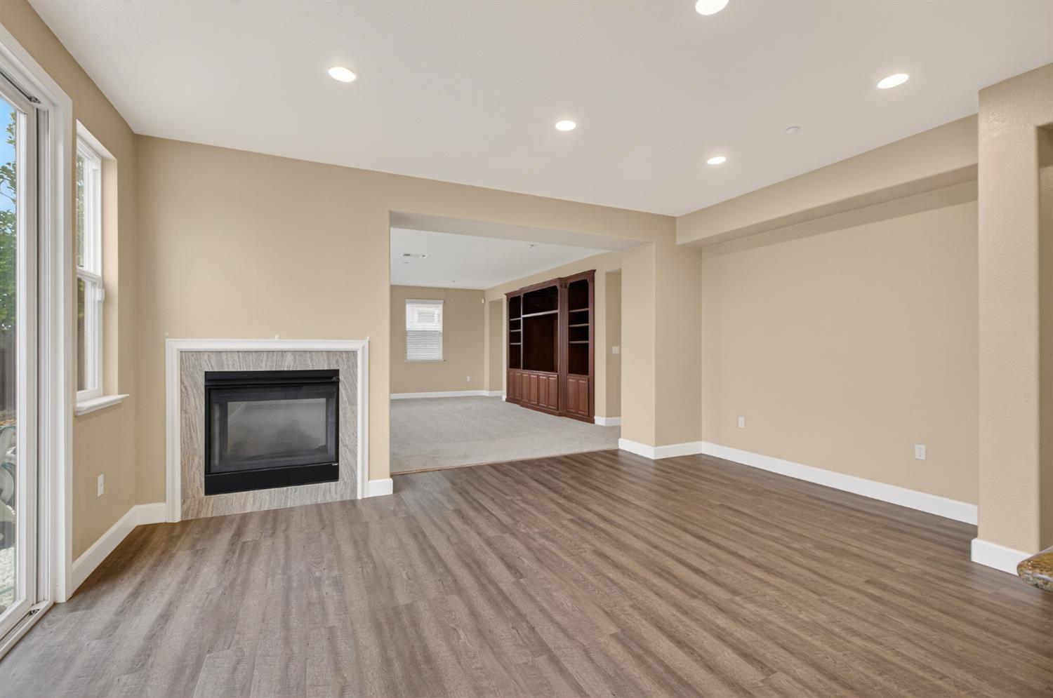 3750 Bridgeway Lakes Drive
