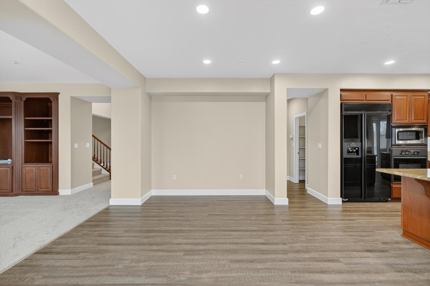 3750 Bridgeway Lakes Drive