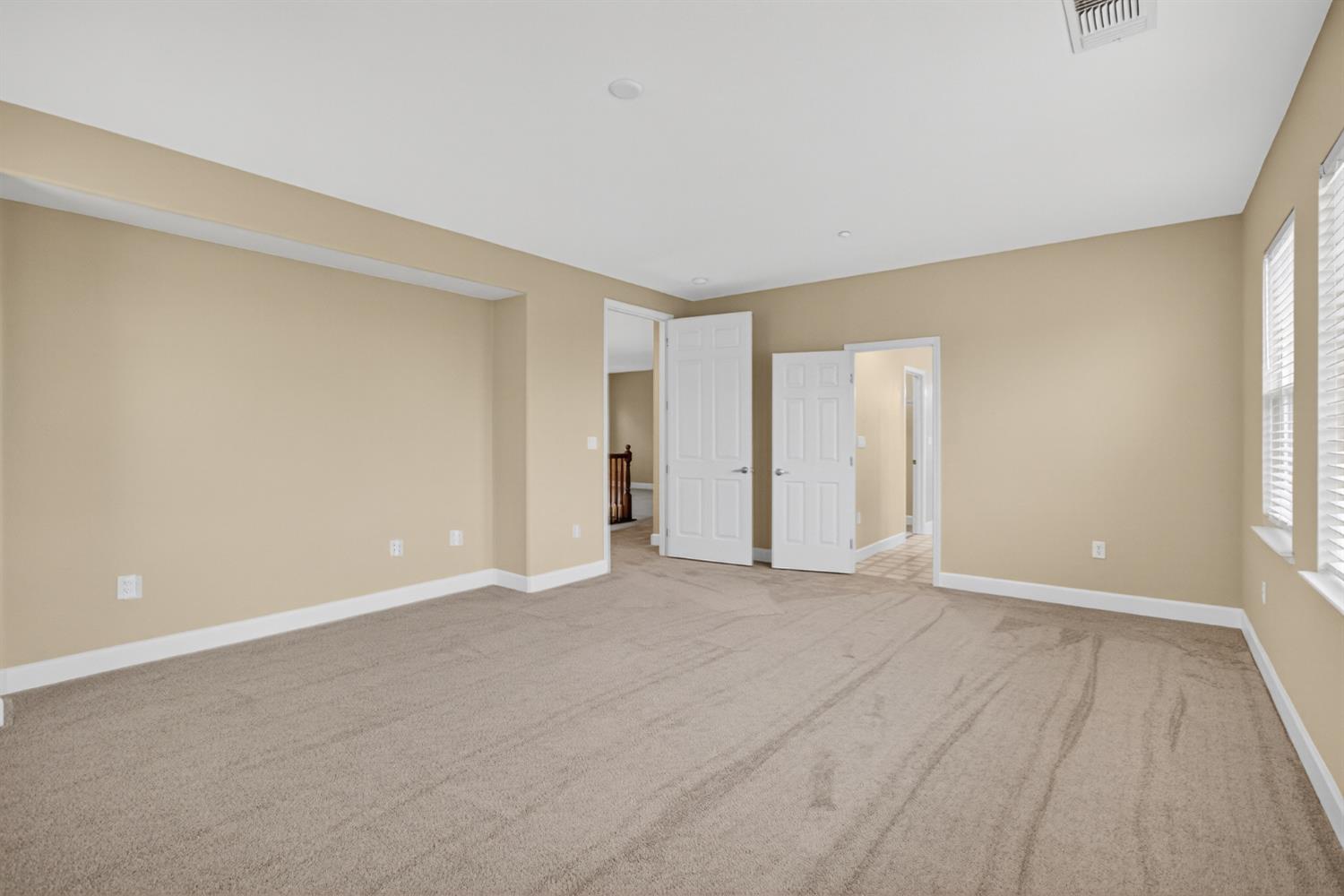 3750 Bridgeway Lakes Drive