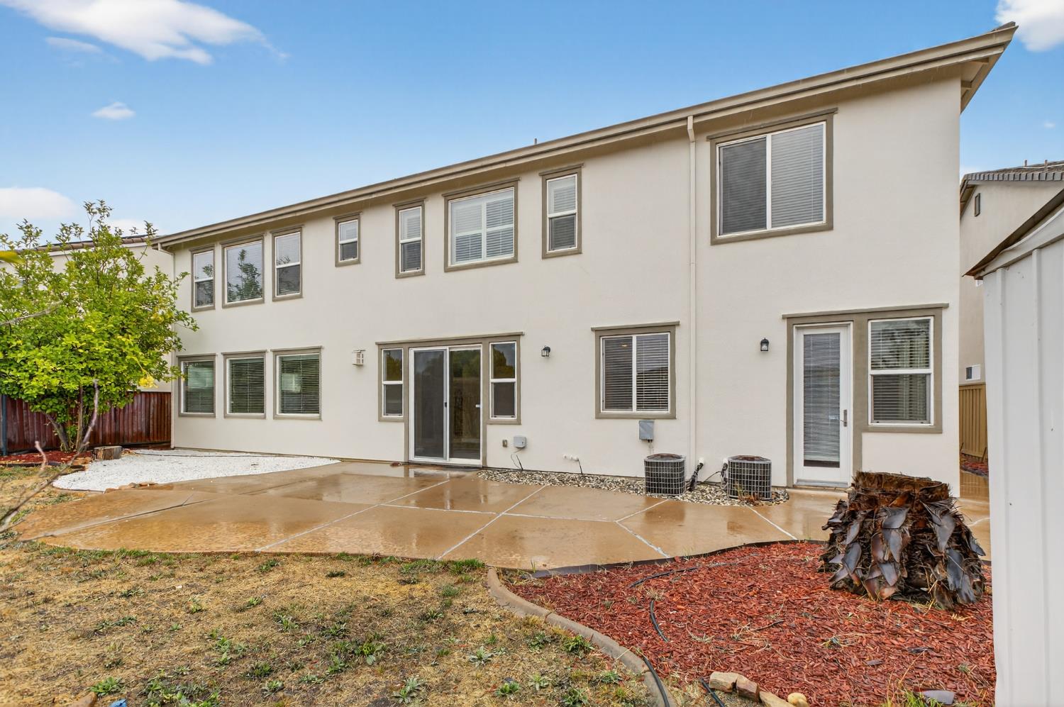 3750 Bridgeway Lakes Drive