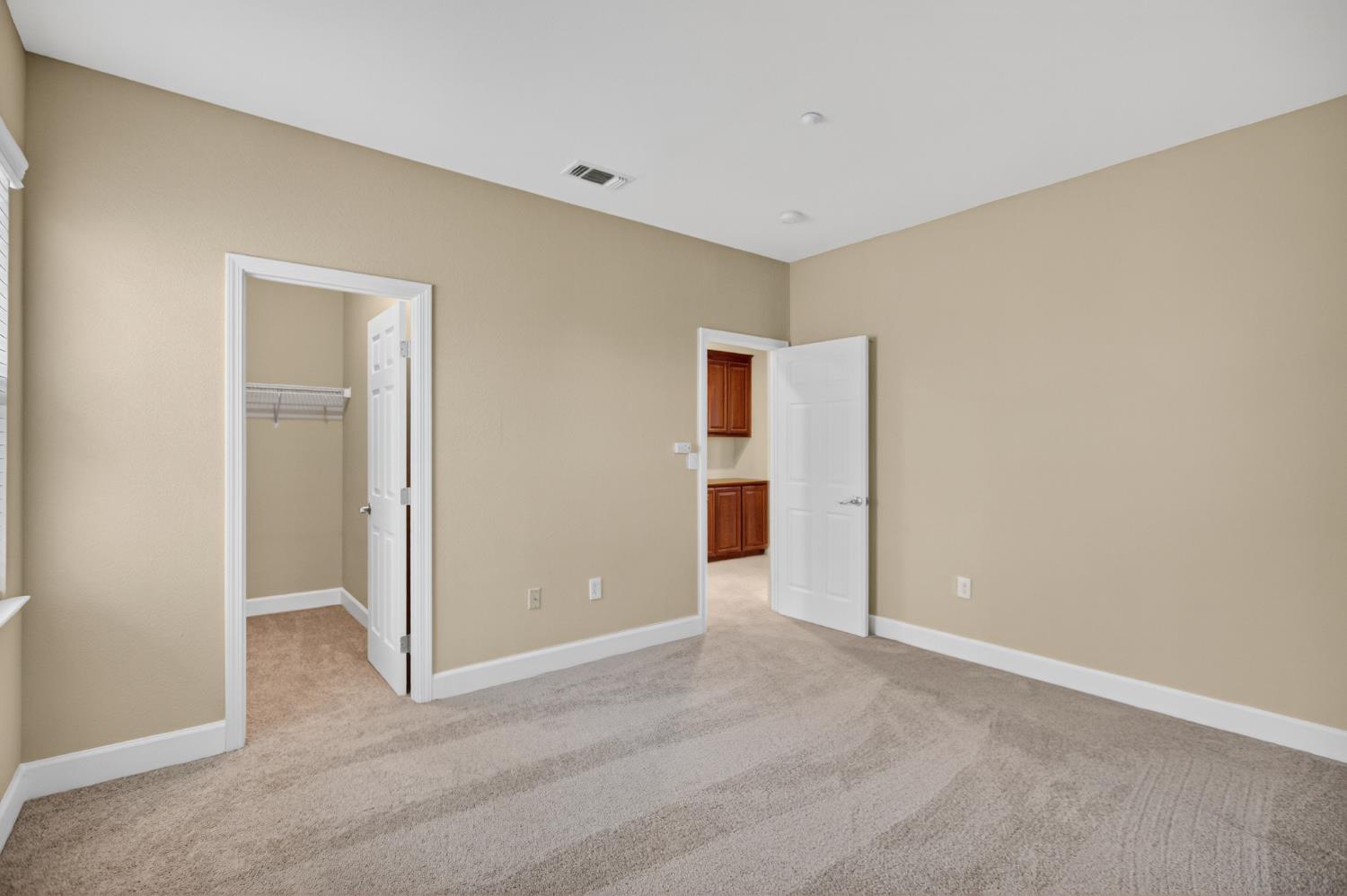 3750 Bridgeway Lakes Drive