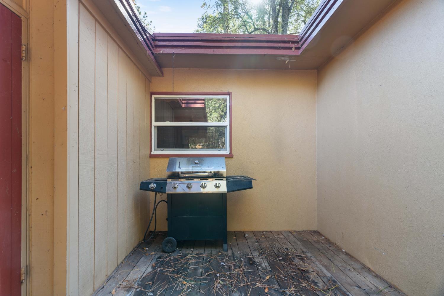 13240 Ponderosa Way