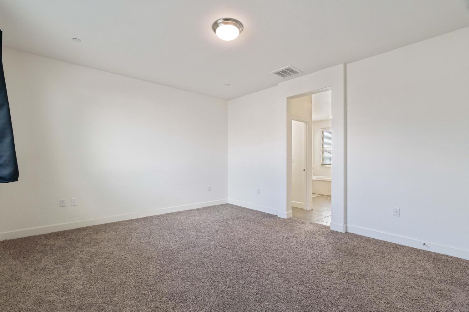 1032 W Sebaga st