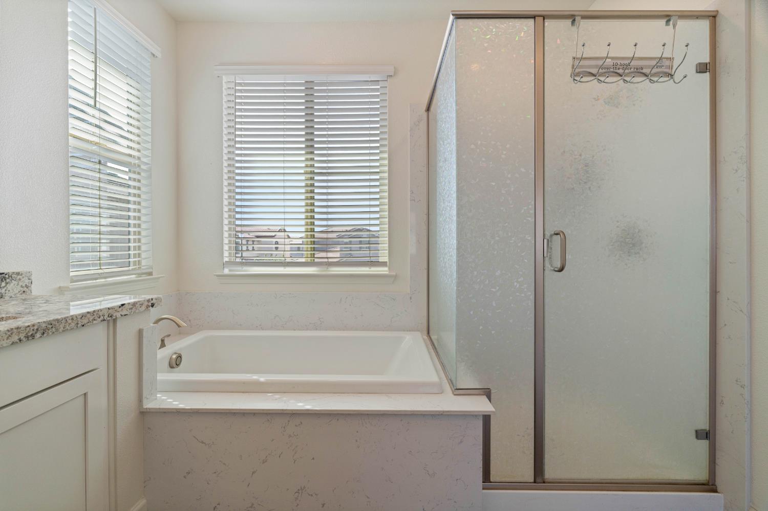 1032 W Sebaga st