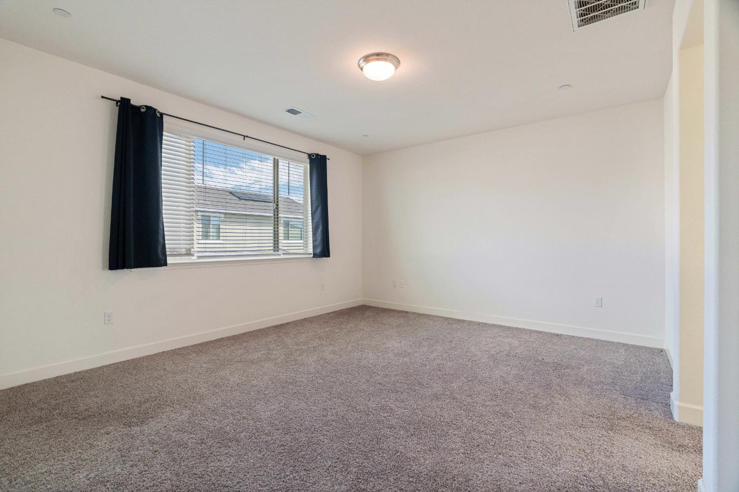 1032 W Sebaga st