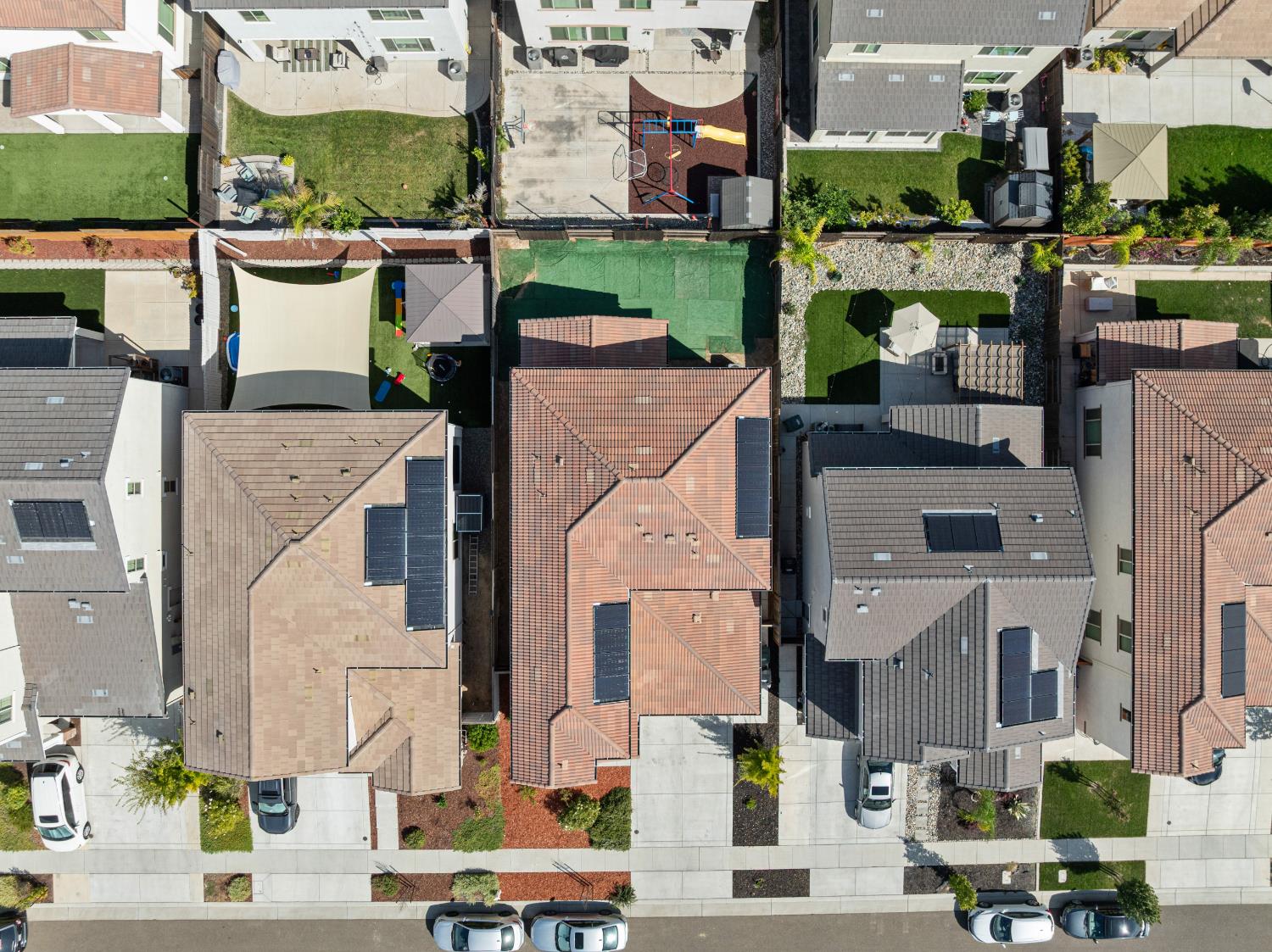 1032 W Sebaga st