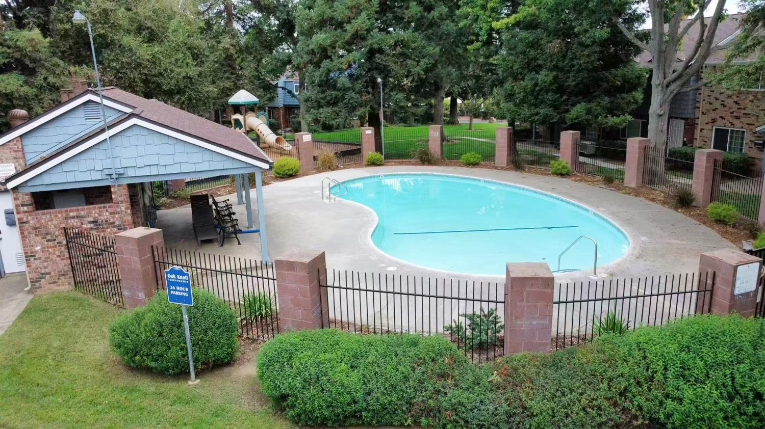 4016 Knoll Top Court