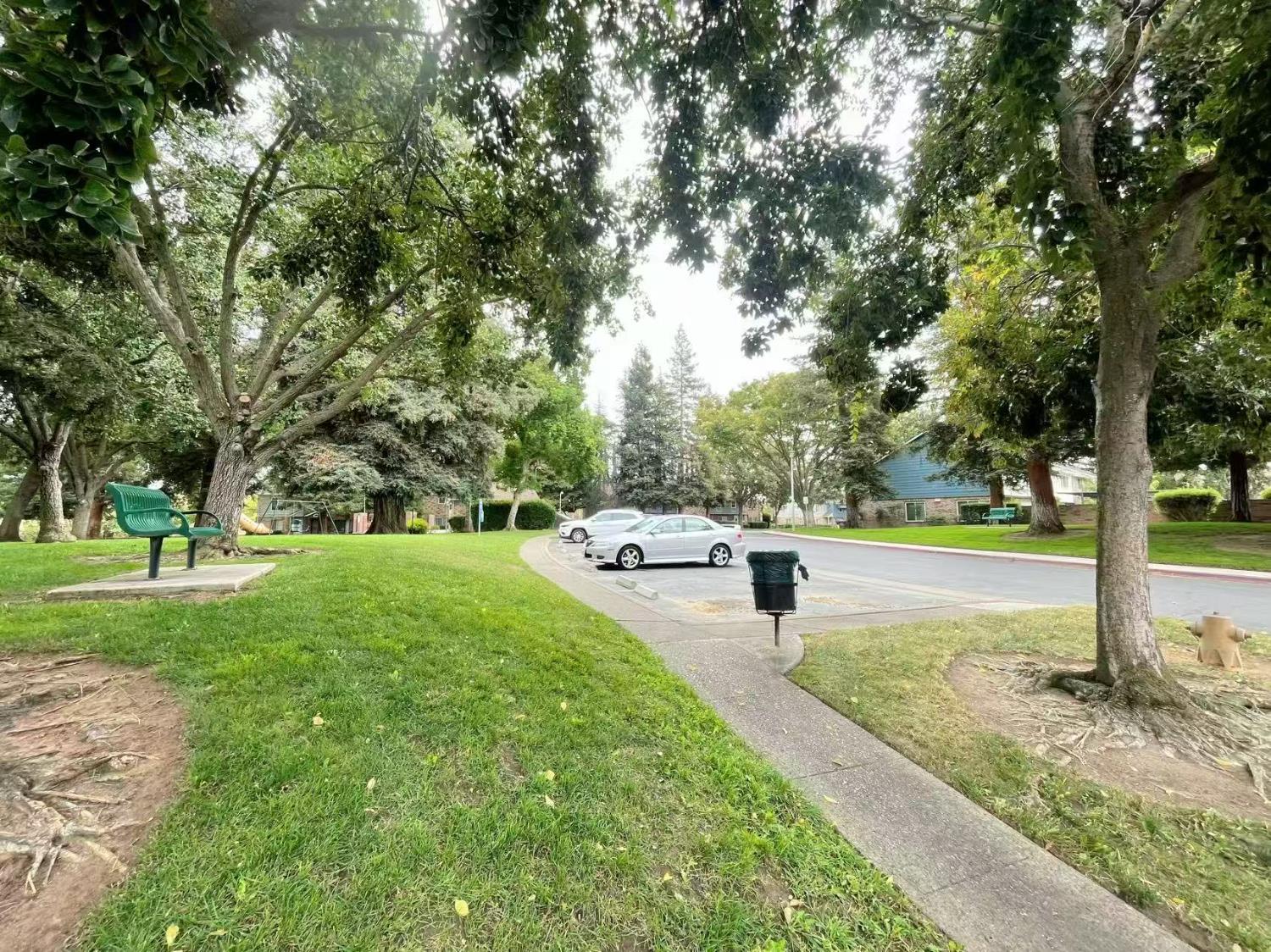 4016 Knoll Top Court
