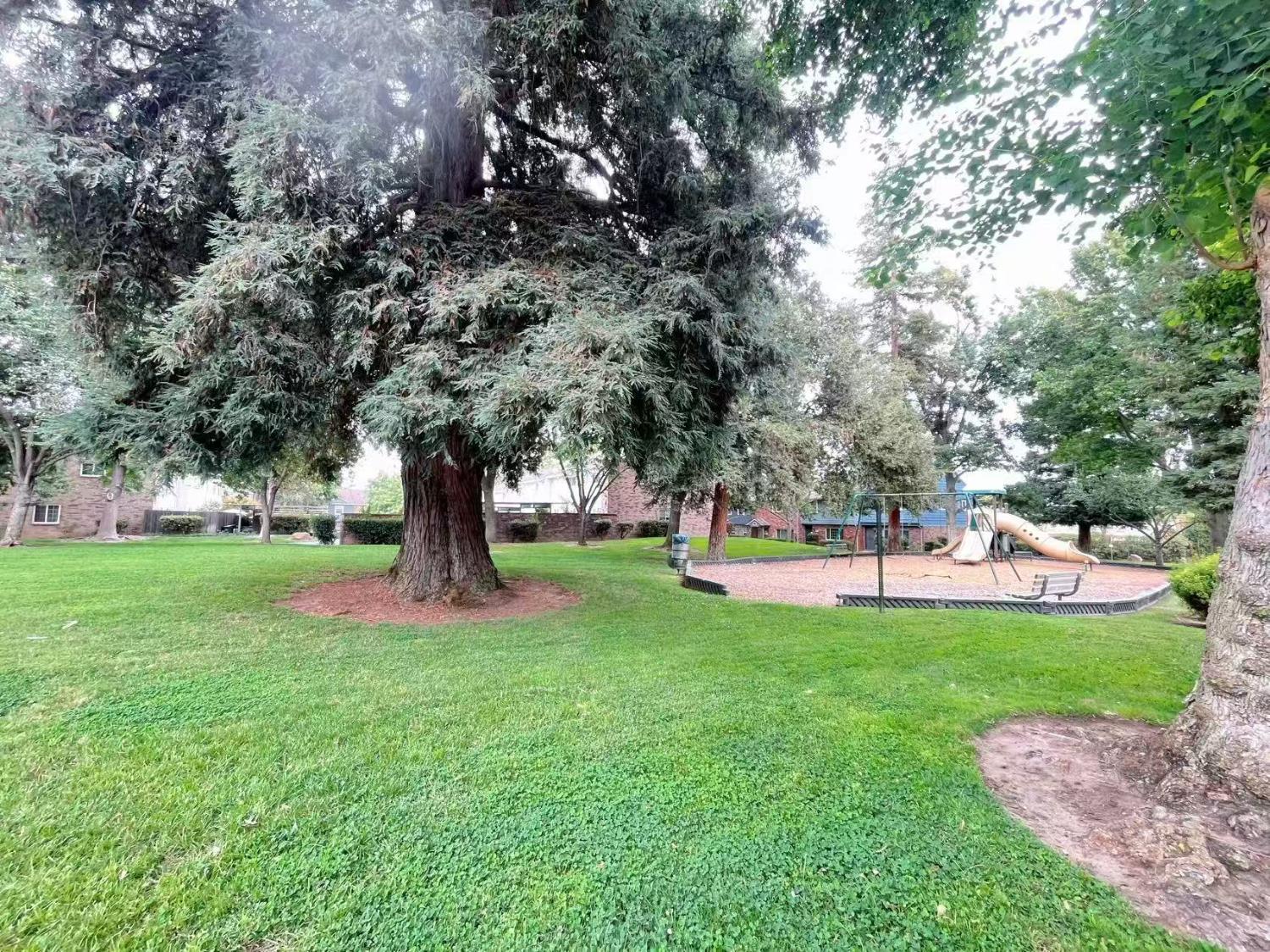 4016 Knoll Top Court