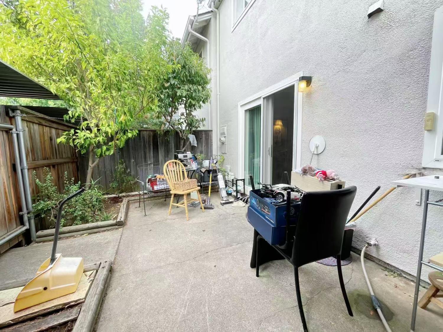 4016 Knoll Top Court