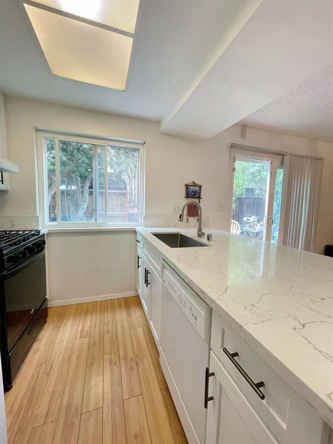 4016 Knoll Top Court