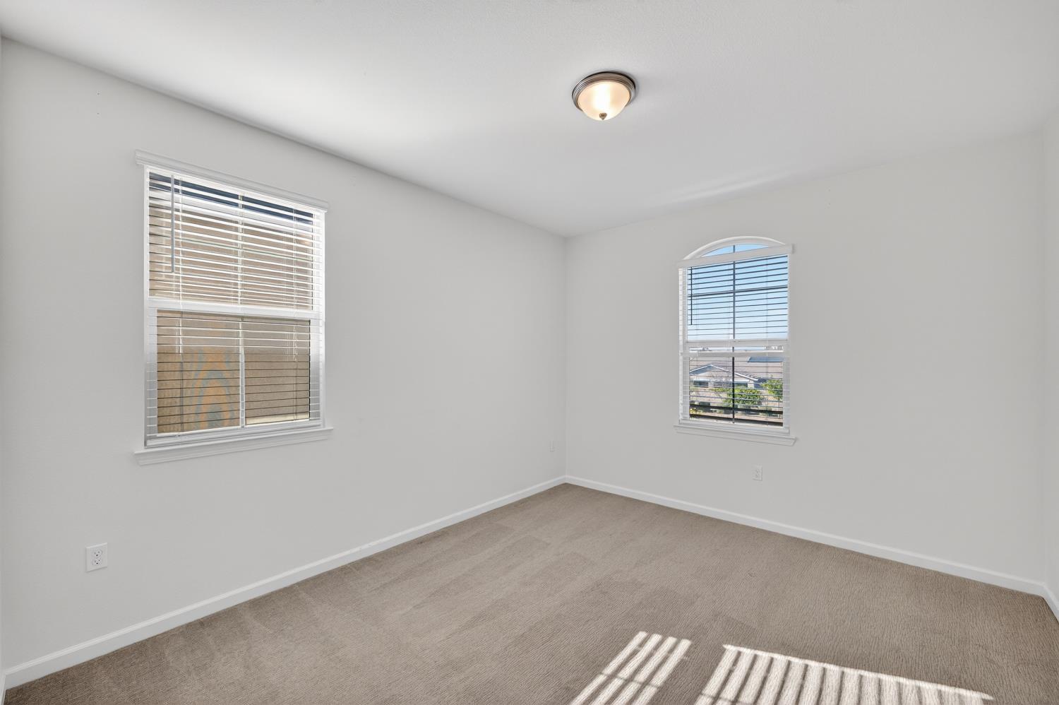 7450 Clear Lake Alley