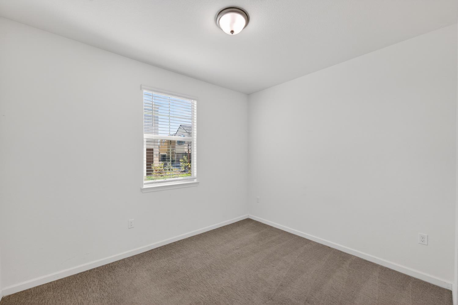 7450 Clear Lake Alley