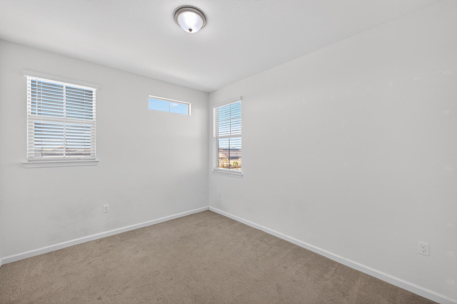 7450 Clear Lake Alley