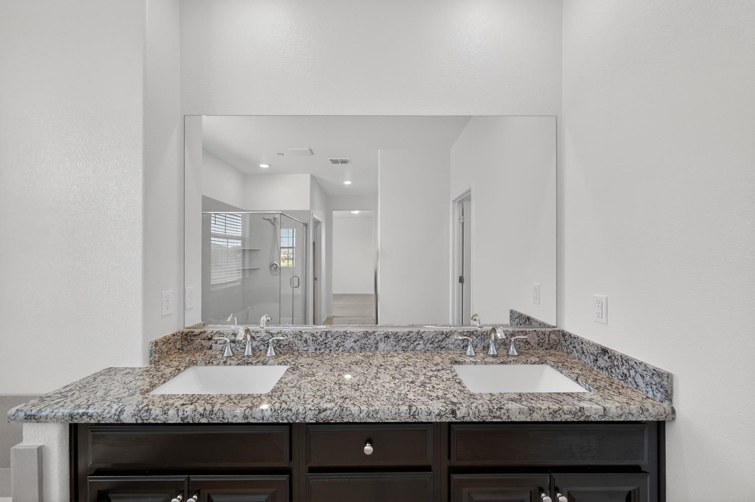 7450 Clear Lake Alley