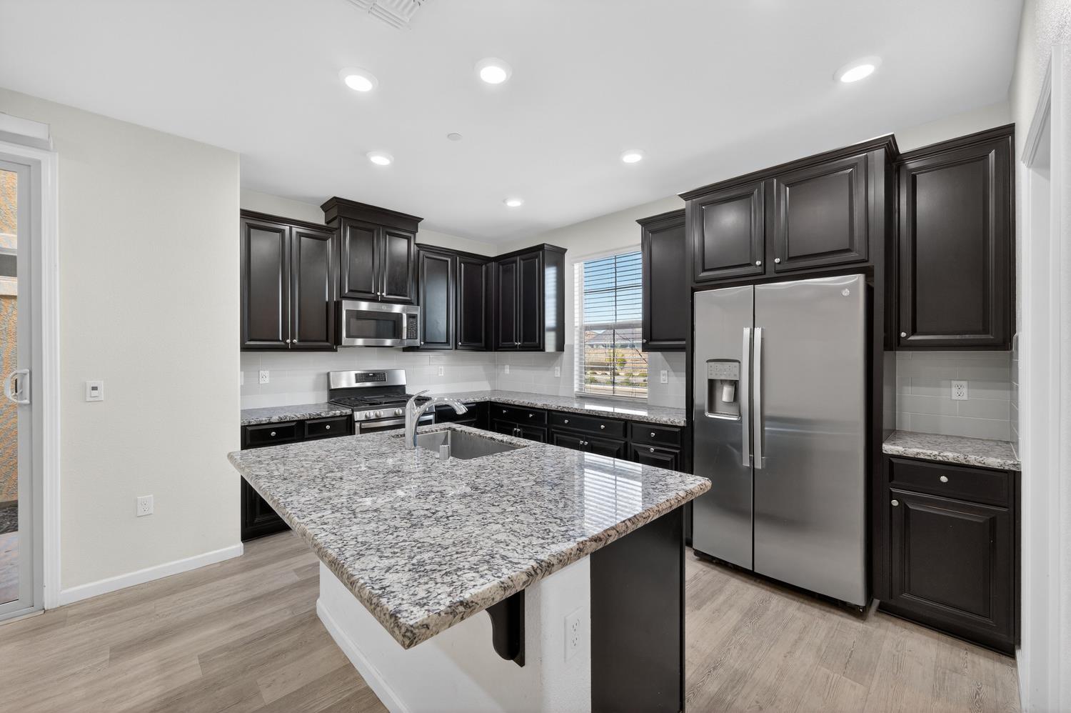 7450 Clear Lake Alley