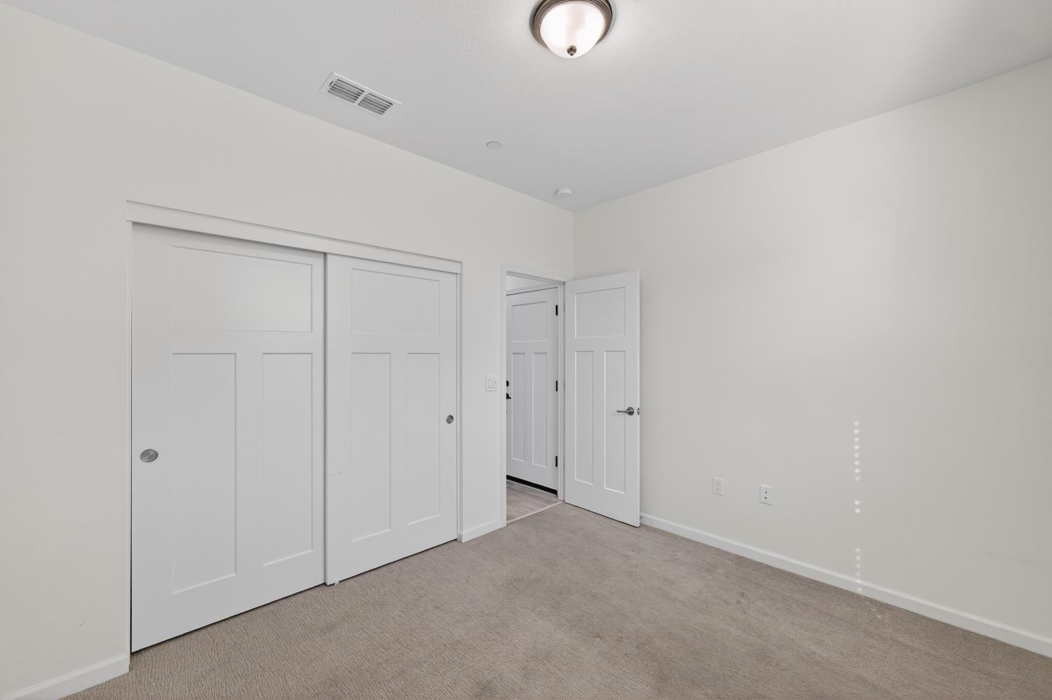 7450 Clear Lake Alley