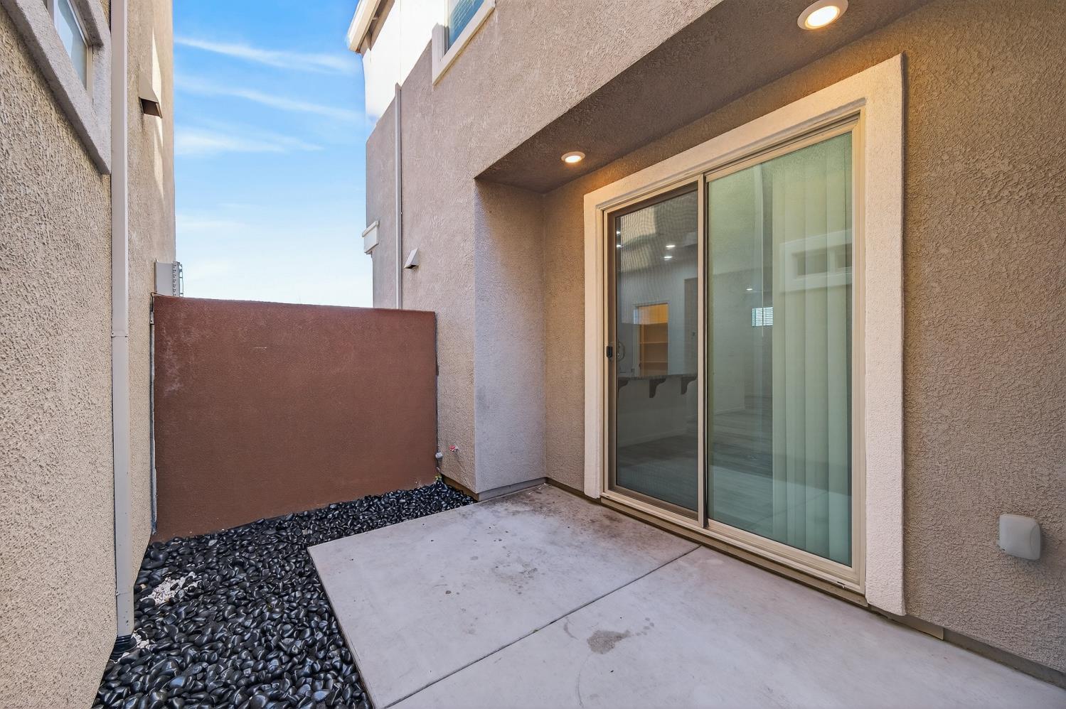 7450 Clear Lake Alley