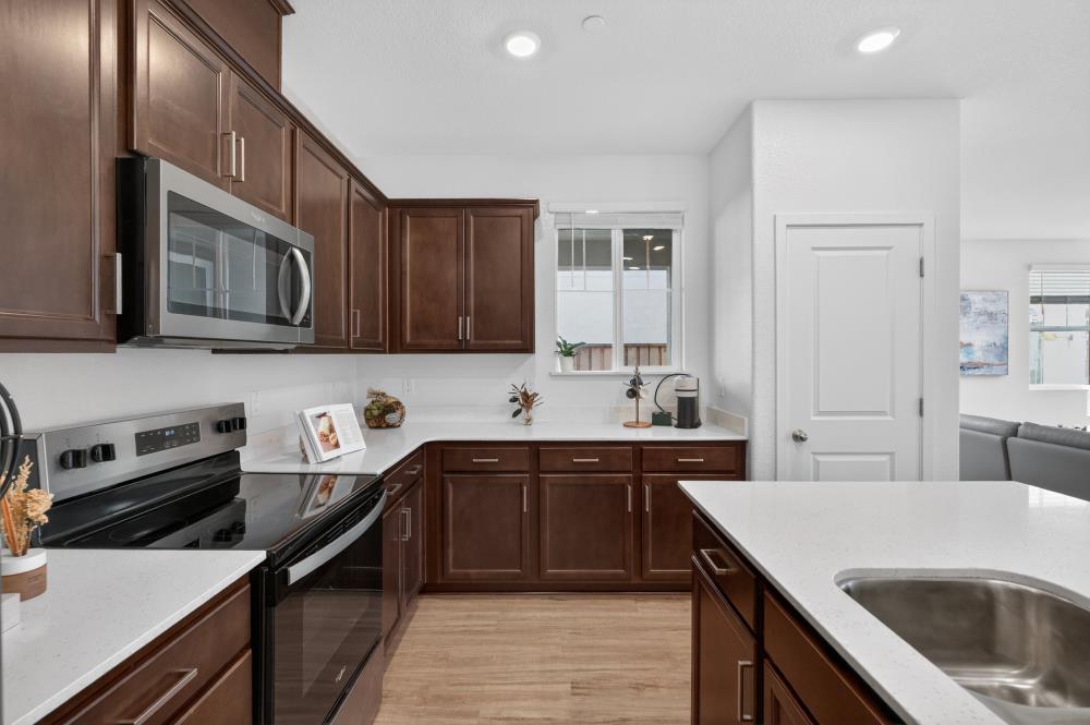 10124 Zane Way