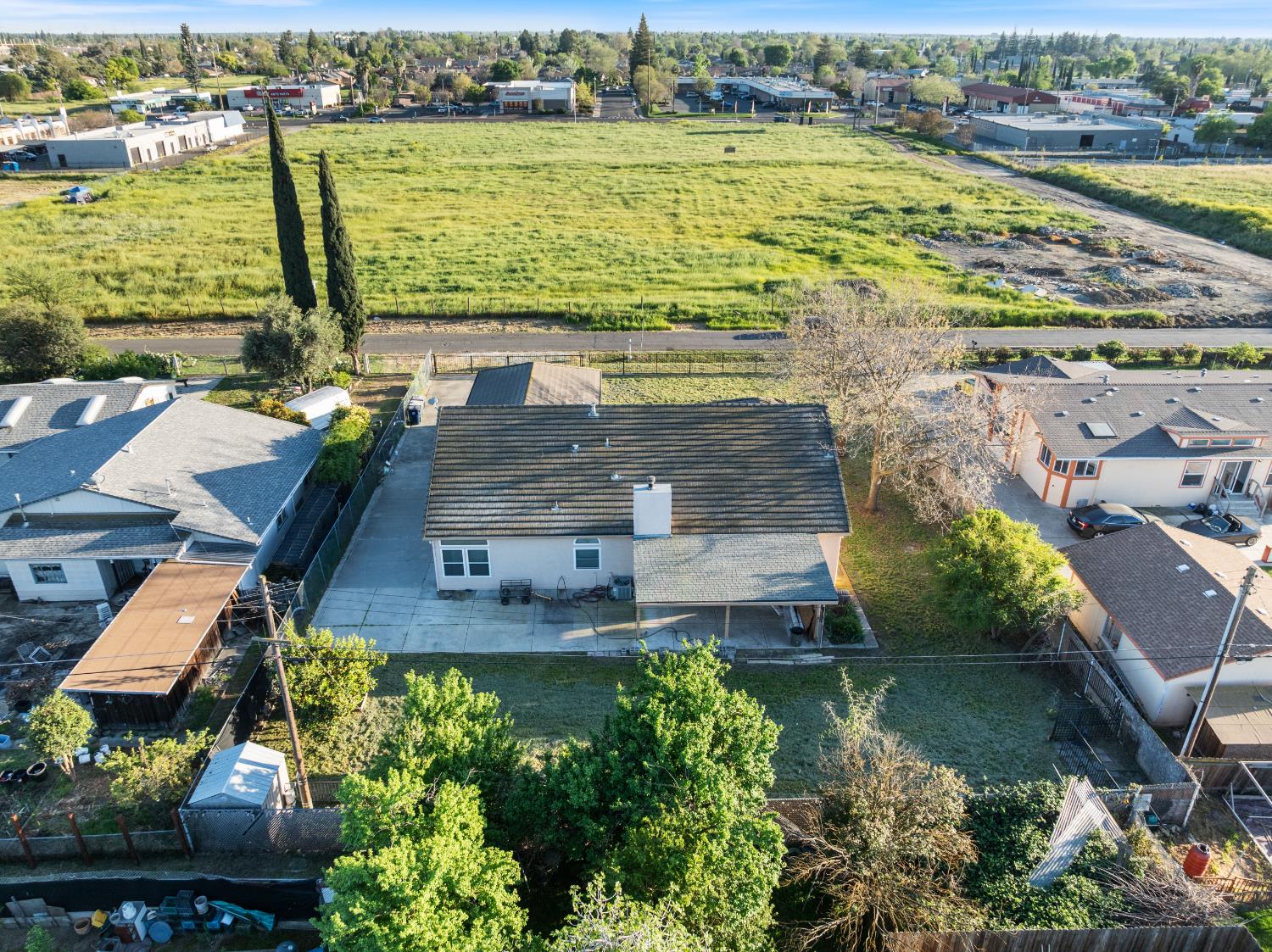 2721 Lock Avenue