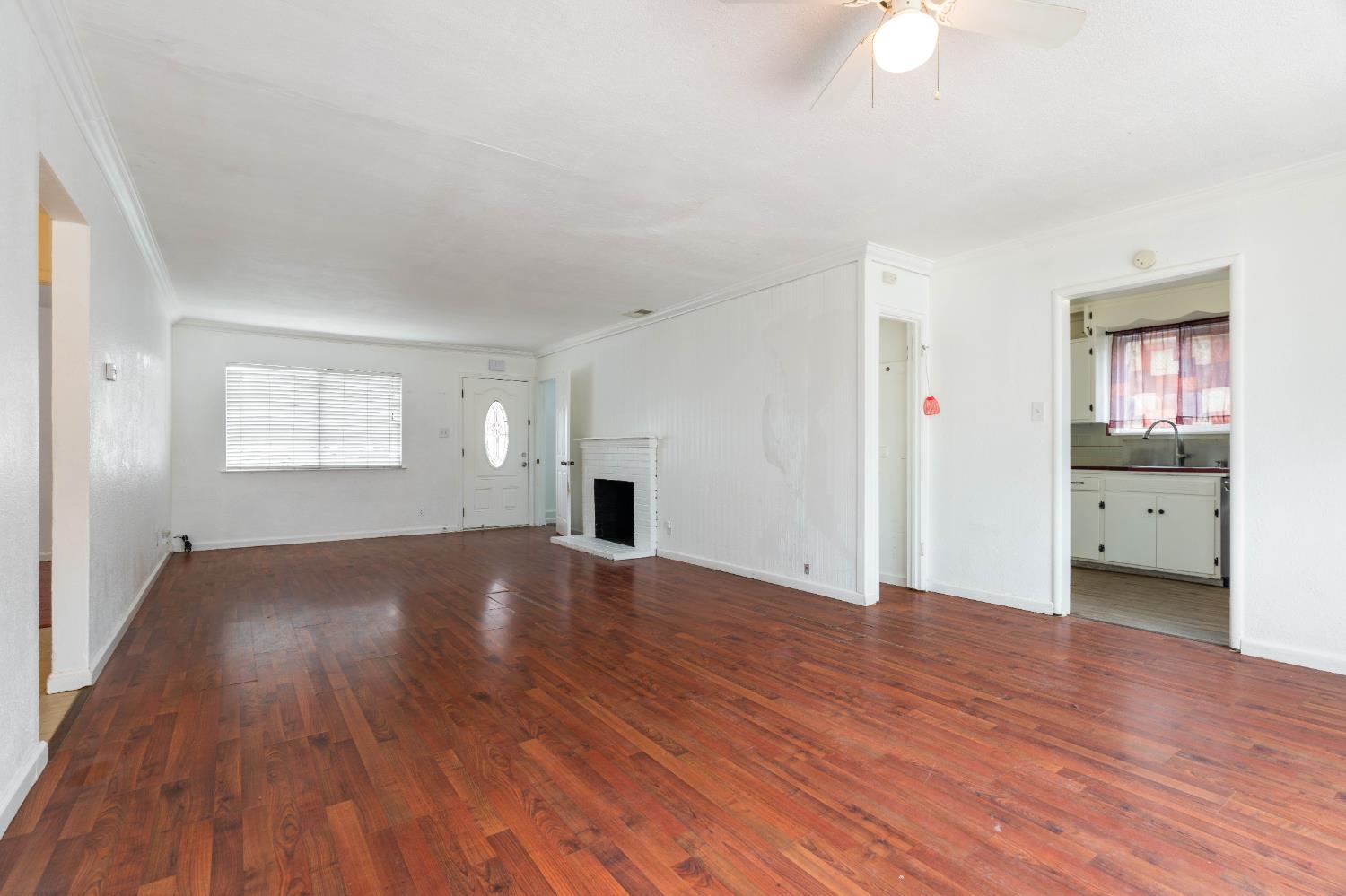 1739 La Jolla Drive