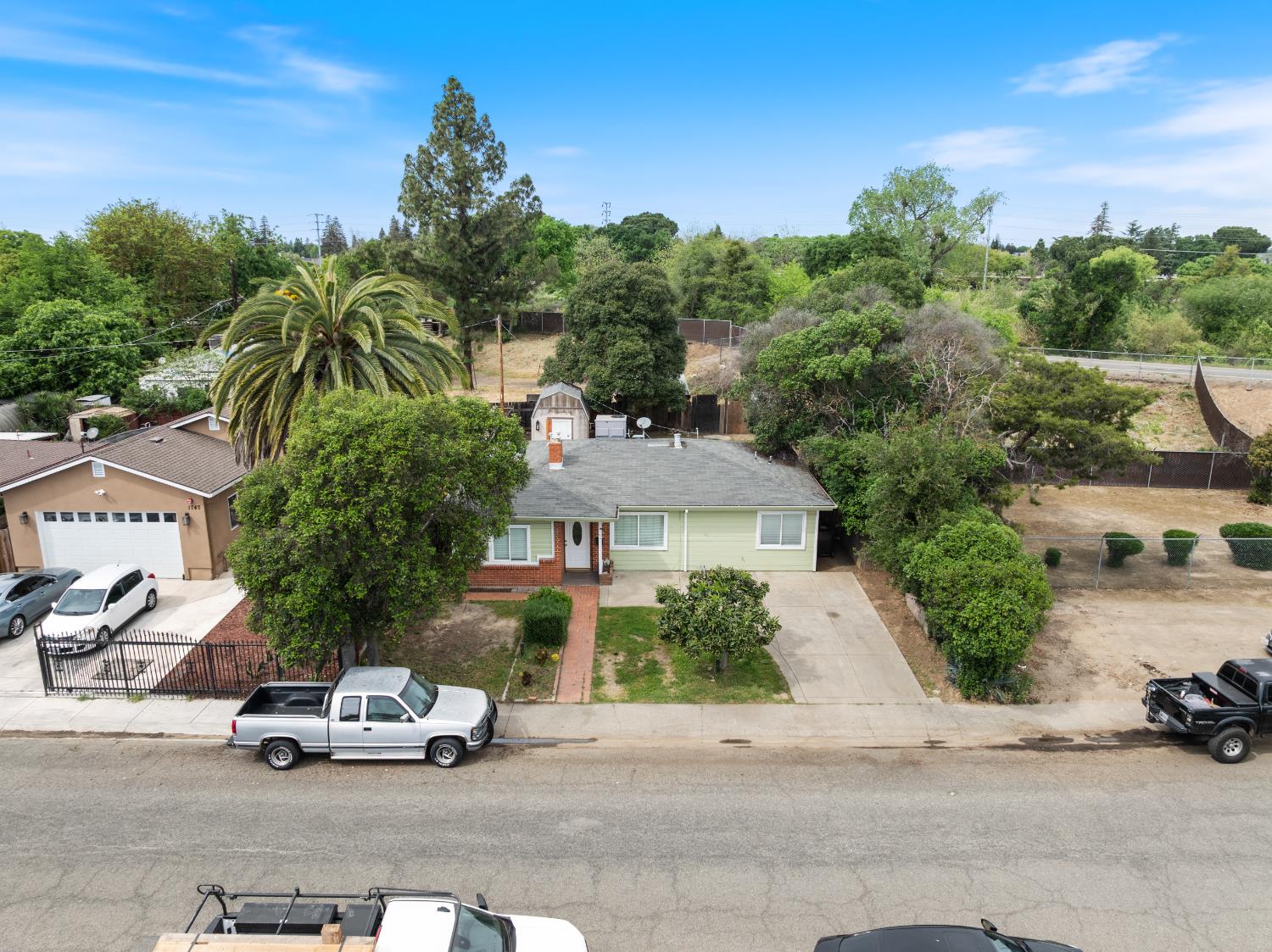 1739 La Jolla Drive