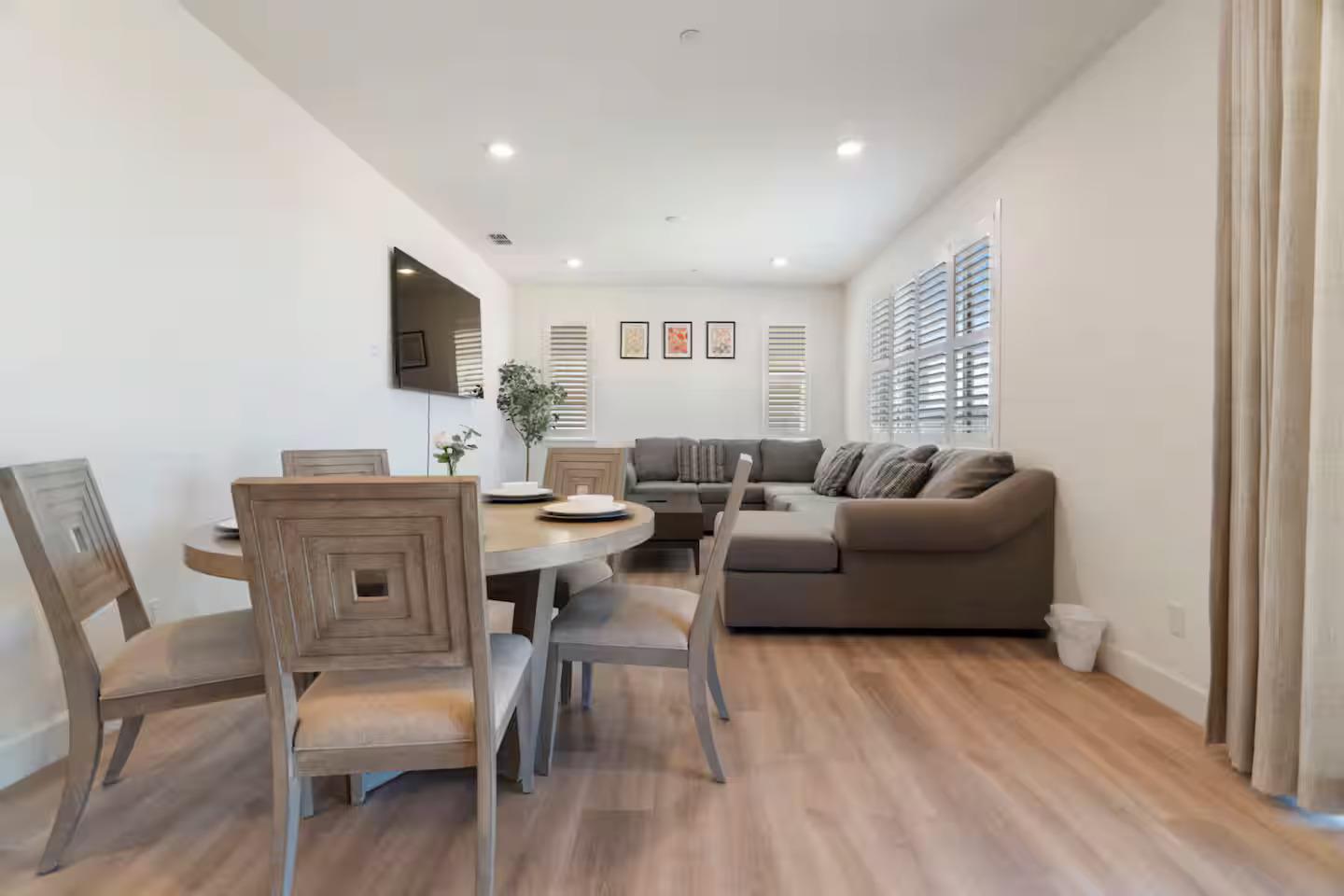 10433 Cello Way