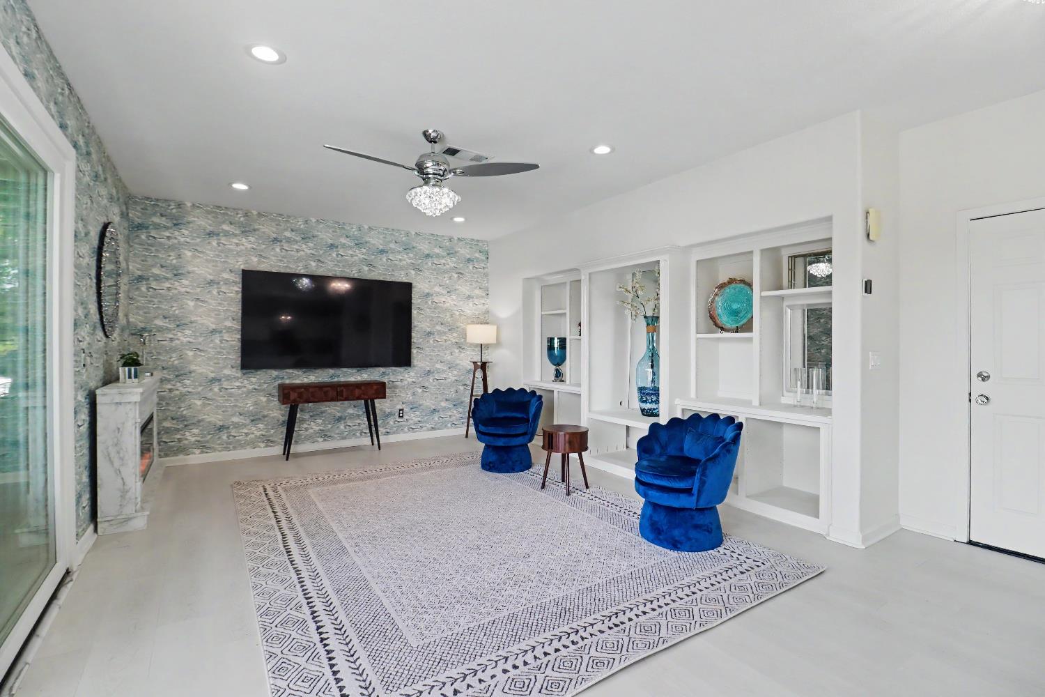 2708 Hinton Circle