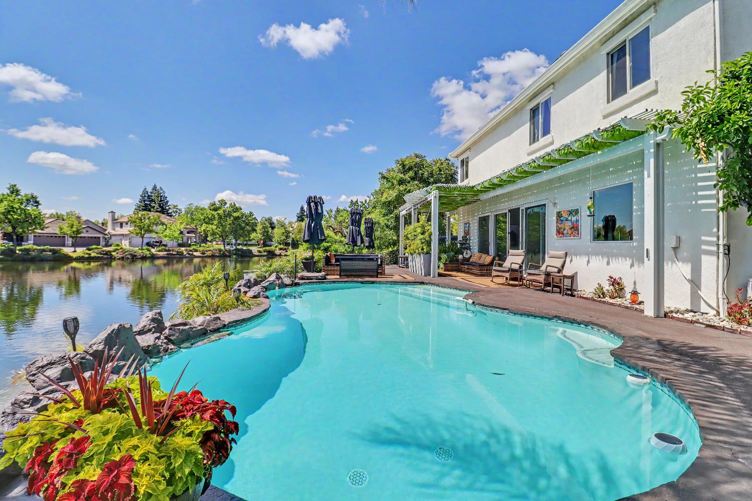 2708 Hinton Circle