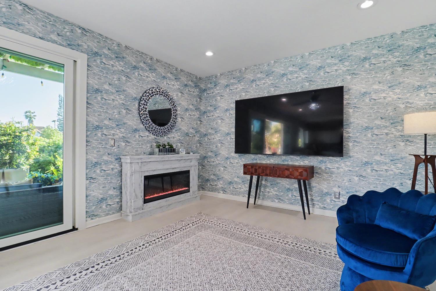 2708 Hinton Circle