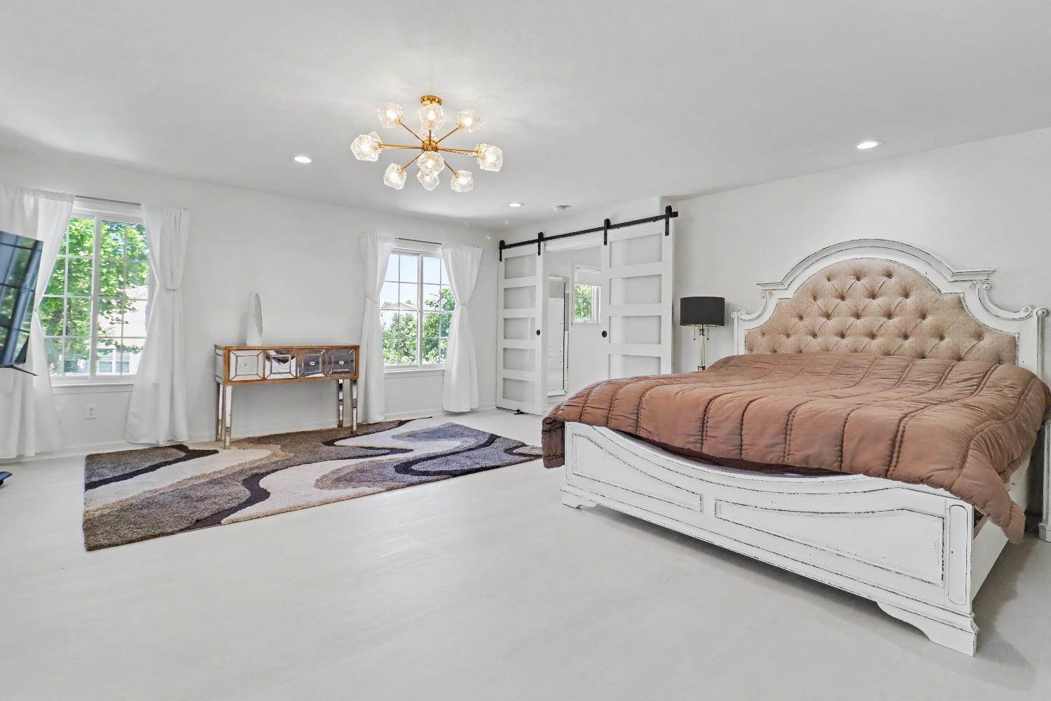 2708 Hinton Circle