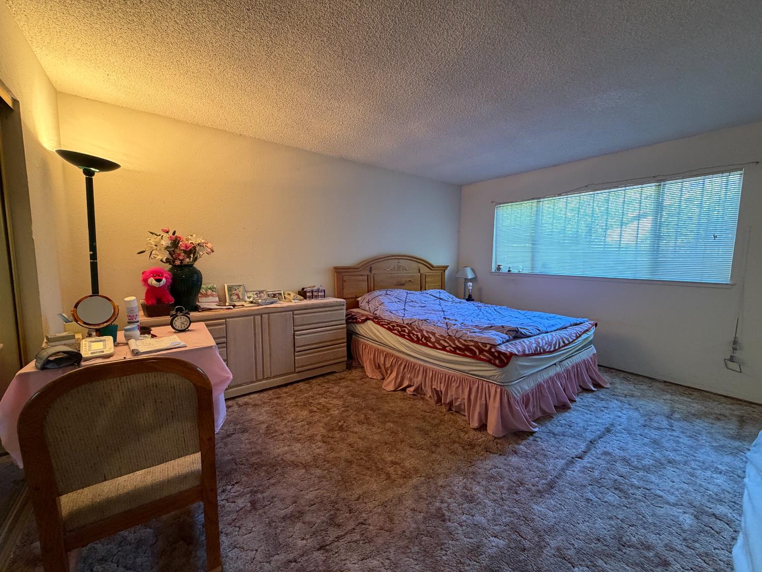 5541 Sampson Boulevard