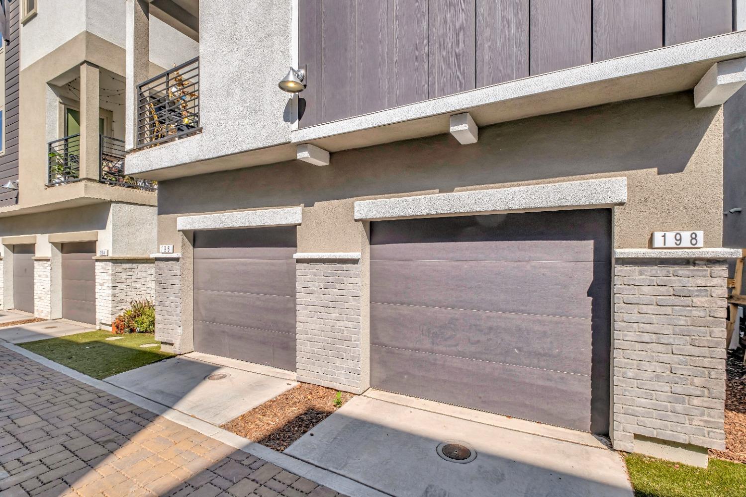 198 Log Pond Ln